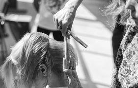 Laetitia Guenaou_fall winter 2017_backstage _15_1.jpg